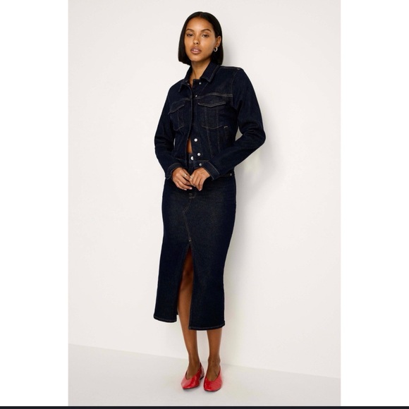 Good American Dresses & Skirts - NWT Good American Slit Front Midi color Indigo716 size women’s Plus 26